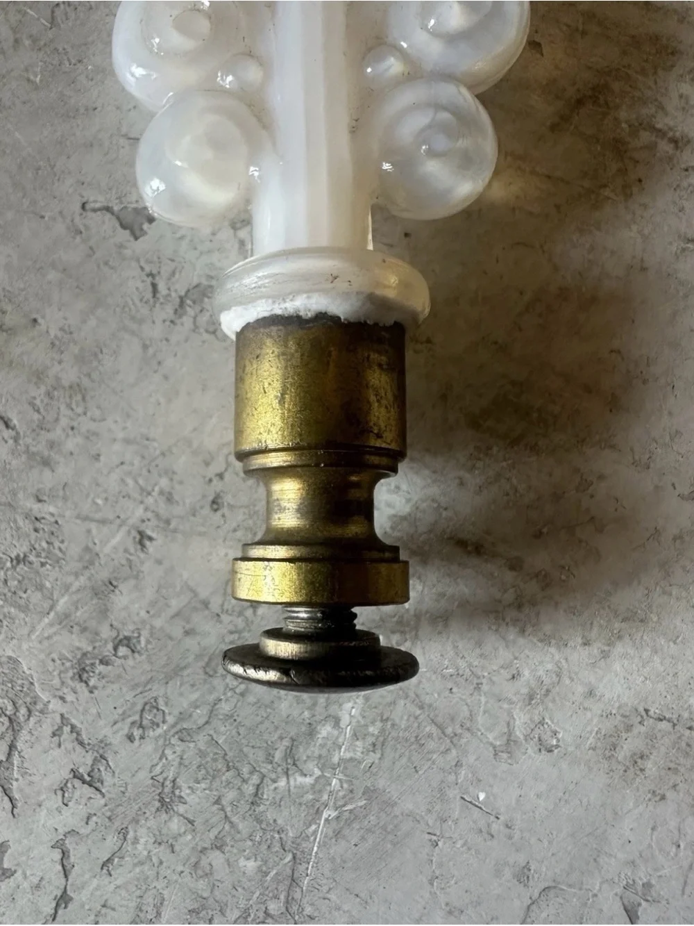 UV Aladdin Scroll Bouquet 1920s Opalescent Alacite Glass Lamp Finial Brass Base